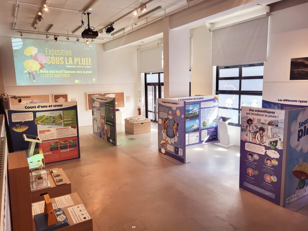 Vue globale exposition Sous la pluie